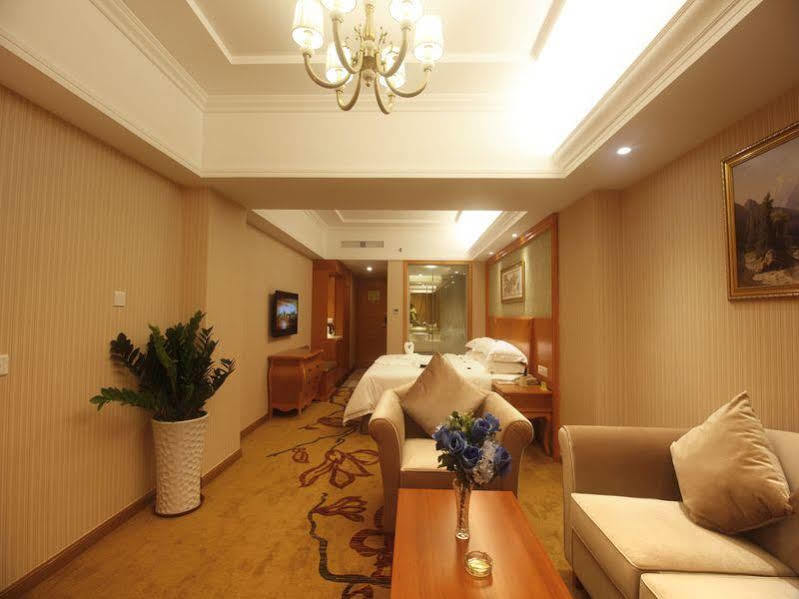Hanting Express Sanya The First Market Branch Hotel Zewnętrze zdjęcie