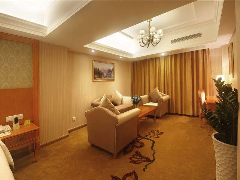 Hanting Express Sanya The First Market Branch Hotel Zewnętrze zdjęcie