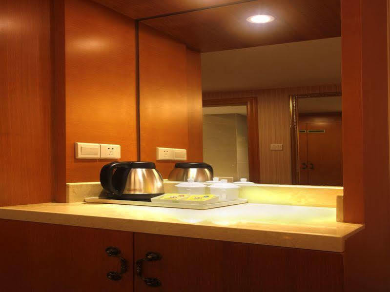 Hanting Express Sanya The First Market Branch Hotel Zewnętrze zdjęcie