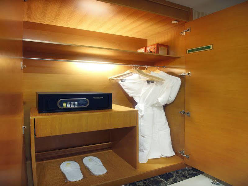 Hanting Express Sanya The First Market Branch Hotel Zewnętrze zdjęcie